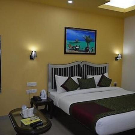 Jet Fox By Aero View Hotel, Delhi Airport Нью-Дели Экстерьер фото