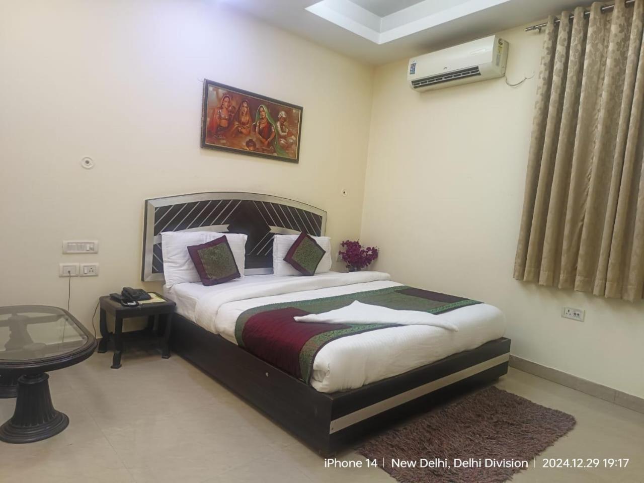 Jet Fox By Aero View Hotel, Delhi Airport Нью-Дели Экстерьер фото